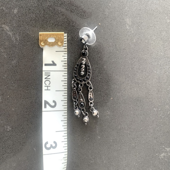 Black Crystal Fashion Jewelry Earrings - Picture 3 of 3